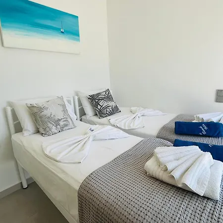 빌라 The Villa, Perigiali - Luxury Beachfront *