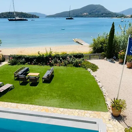 The Villa, Perigiali - Luxury Beachfront