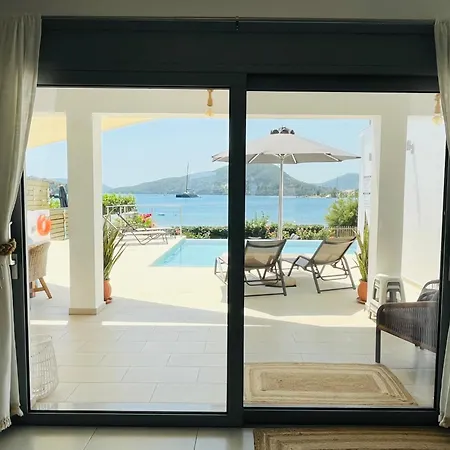 빌라 The Villa, Perigiali - Luxury Beachfront *