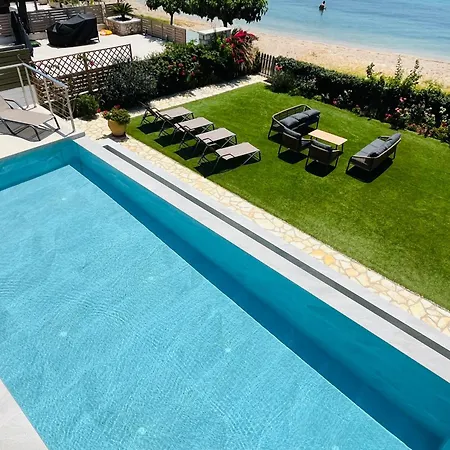 The Villa, Perigiali - Luxury Beachfront 빌라