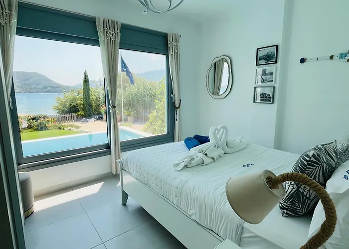 ヴィラ The Villa, Perigiali - Luxury Beachfront ニドリ