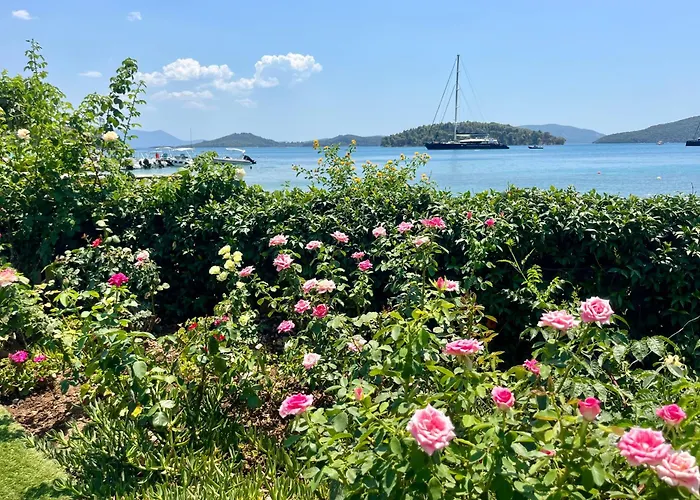 The Villa, Perigiali - Luxury Beachfront