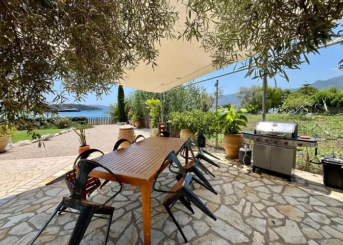 The Villa, Perigiali - Luxury Beachfront * ニドリ