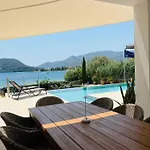 The Villa, Perigiali - Luxury Beachfront וילה נידרי