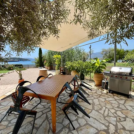 The Villa, Perigiali - Luxury Beachfront * Nydri (Lefkada)